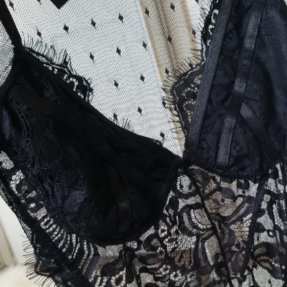 Last S• Lace Long Sleeve Bodysuit in Black - Picture 6 of 7